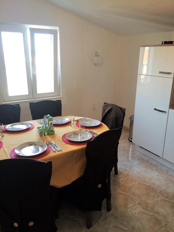 Apartments Lilly Zaboric Bagian luar foto