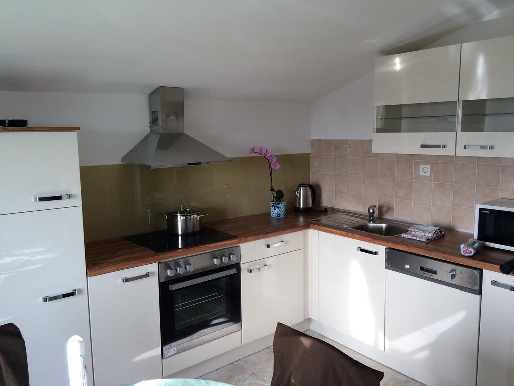 Apartments Lilly Zaboric Bagian luar foto