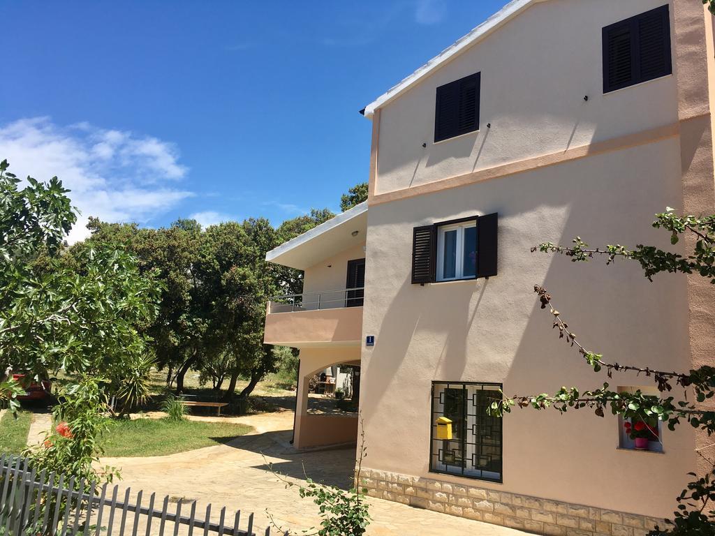 Apartments Lilly Zaboric Bagian luar foto