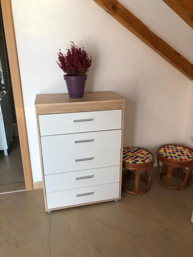Apartments Lilly Zaboric Bagian luar foto